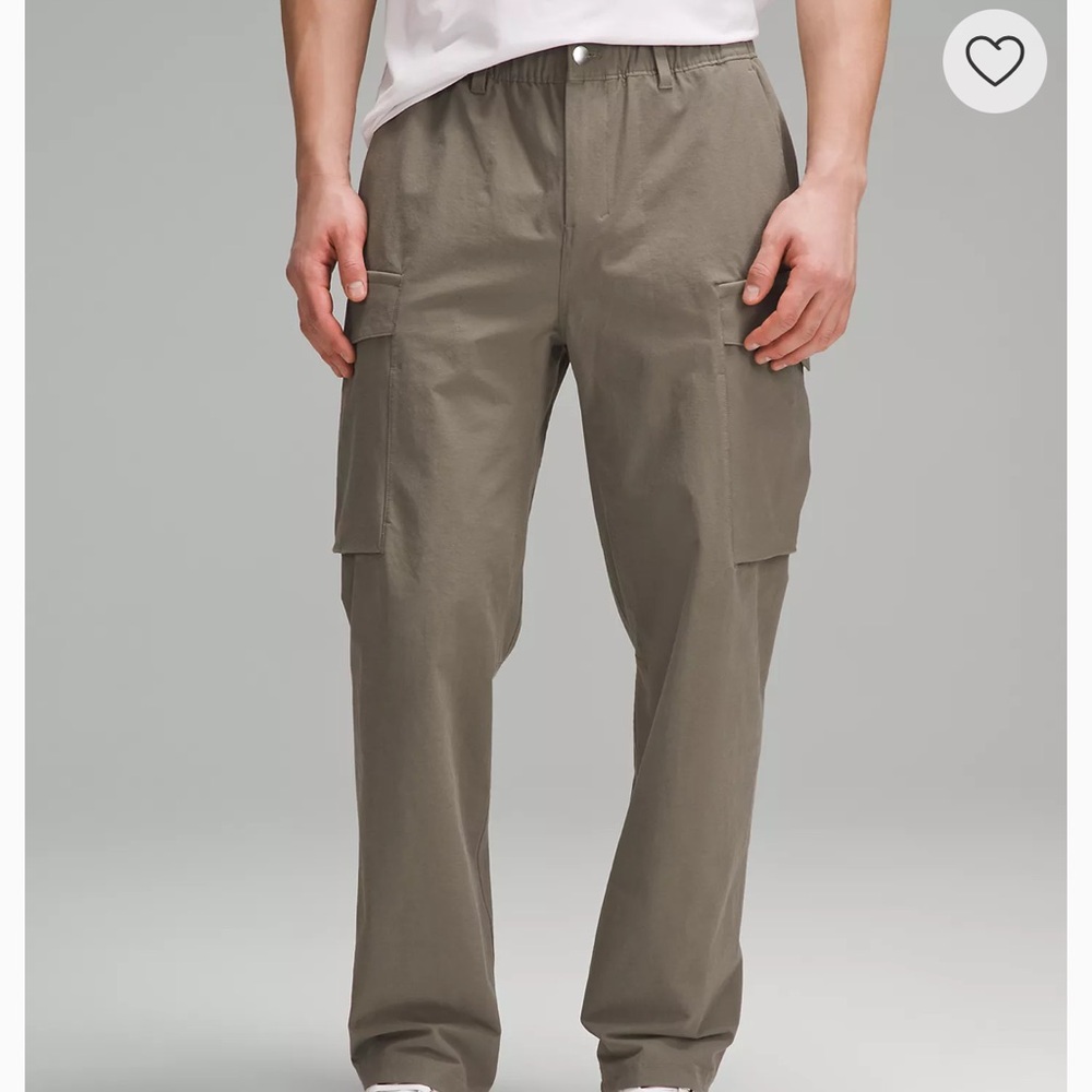 Lululemon VersTwill relaxed fit cargo pants